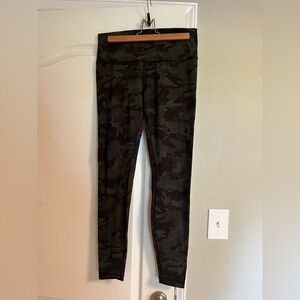 Lululemon “like new” camo print leggings - size 10